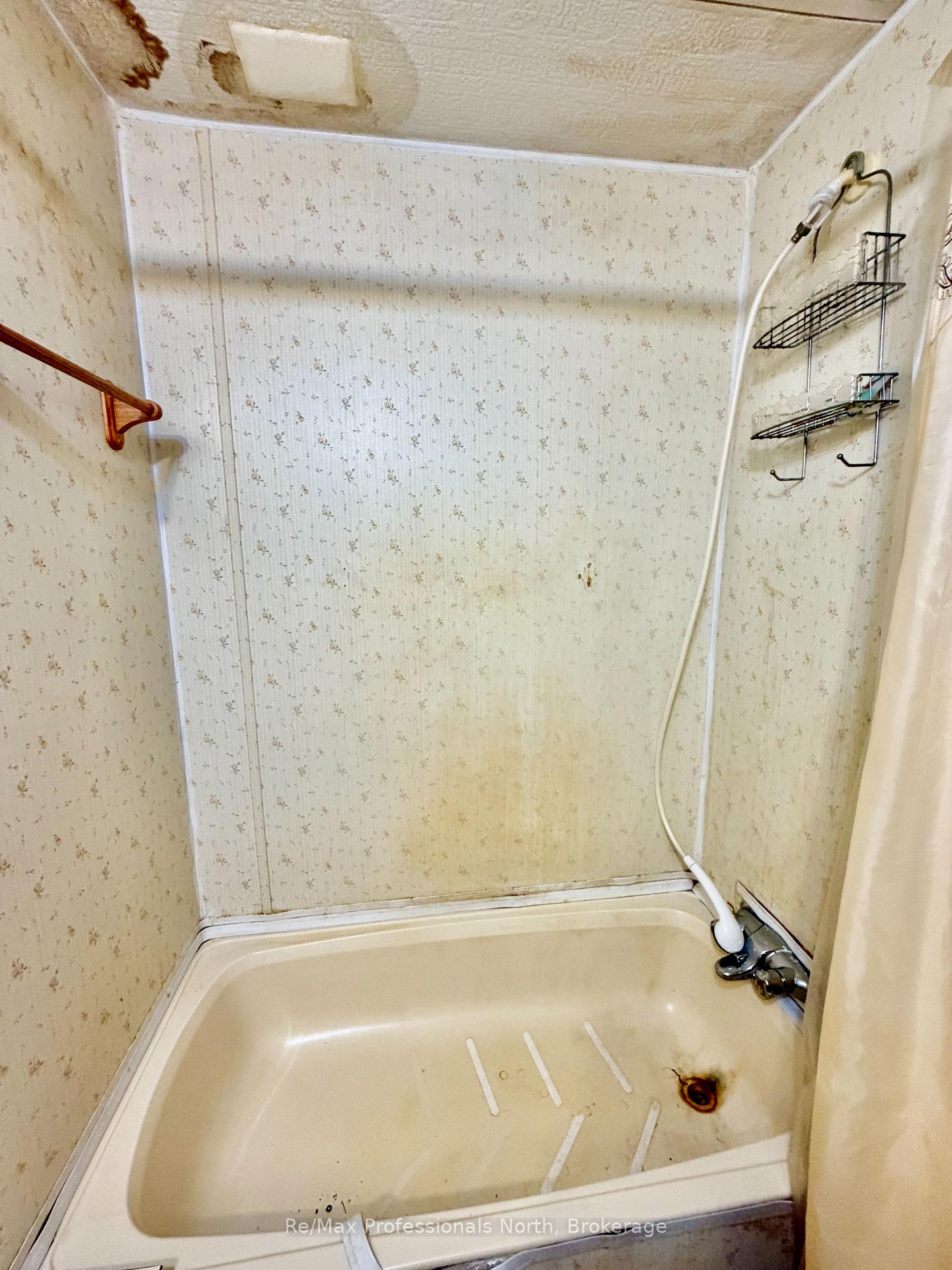 Photo 9 of Unit 7, 1007 Racoon Road, Gravenhurst, Morrison — HOMEH