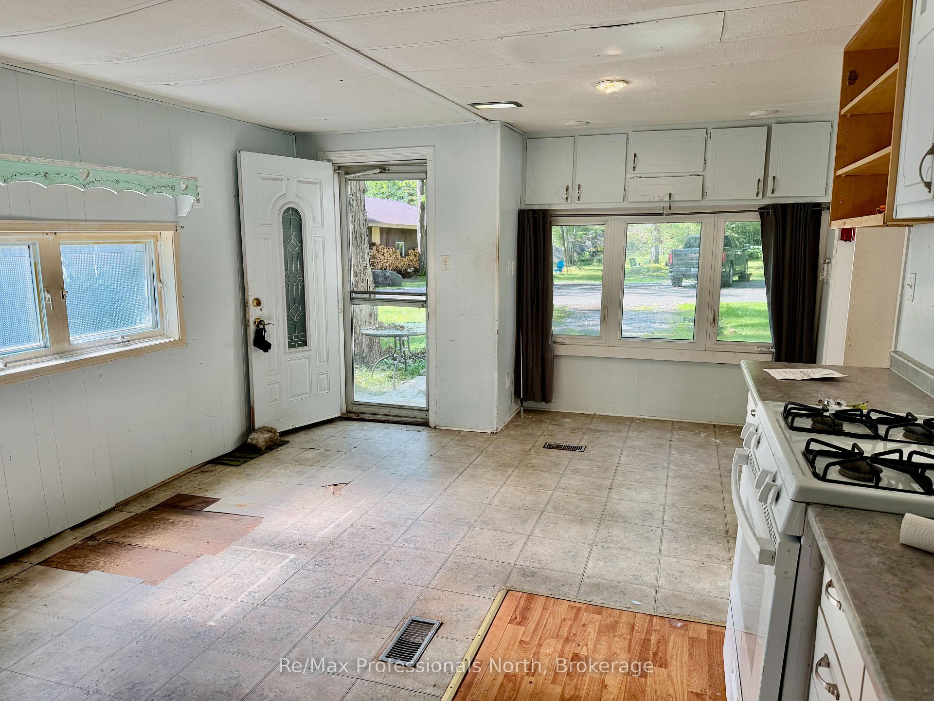 Photo 13 of Unit 7, 1007 Racoon Road, Gravenhurst, Morrison — HOMEH