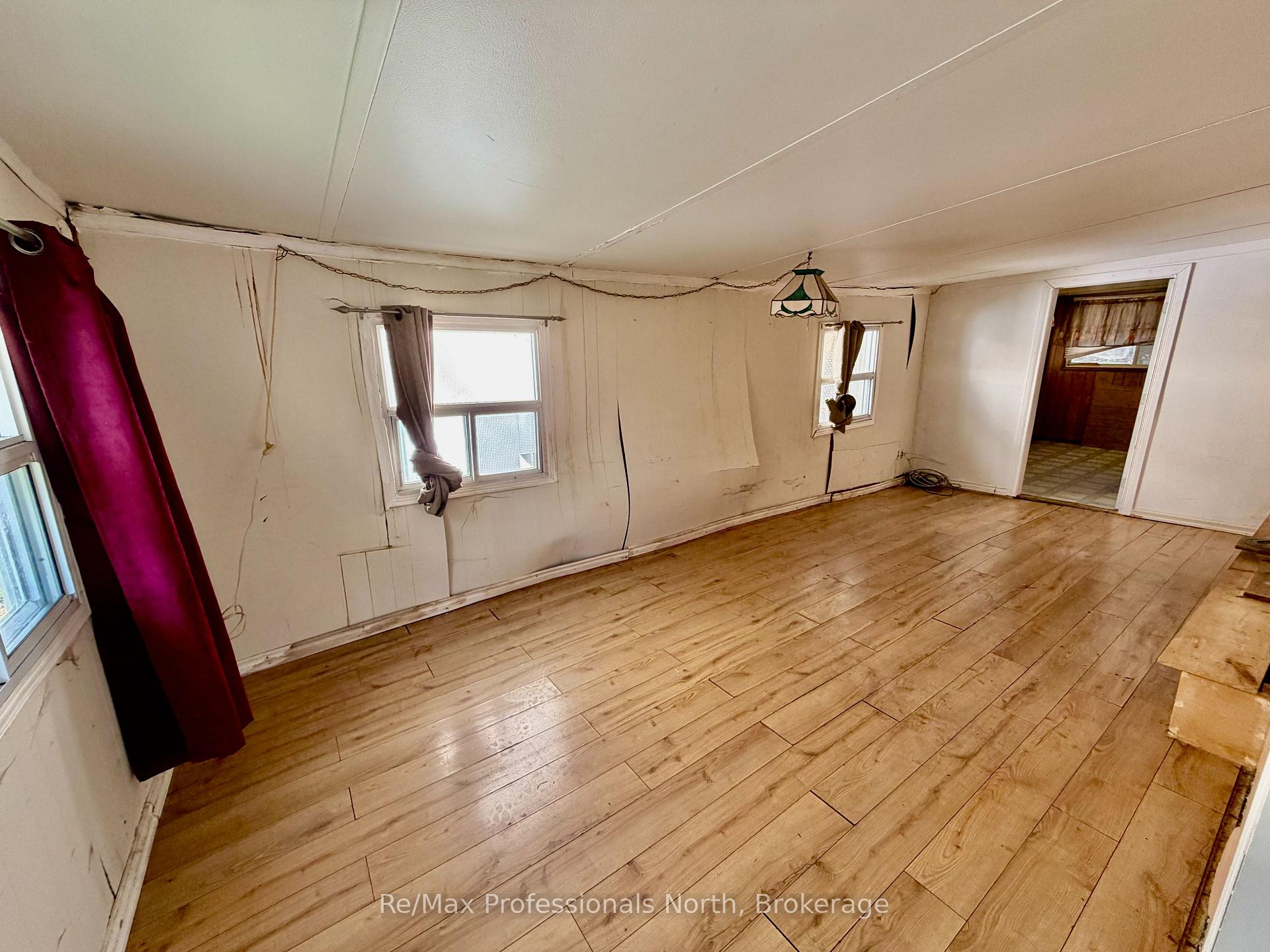 Photo 14 of Unit 7, 1007 Racoon Road, Gravenhurst, Morrison — HOMEH