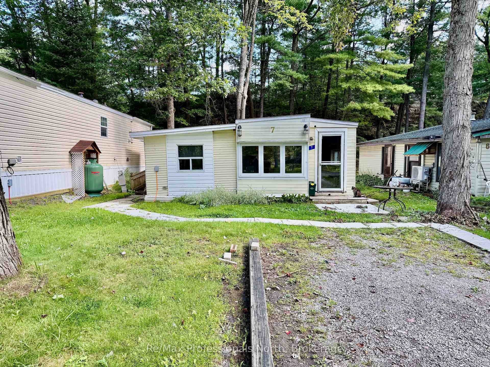 Photo 19 of Unit 7, 1007 Racoon Road, Gravenhurst, Morrison — HOMEH