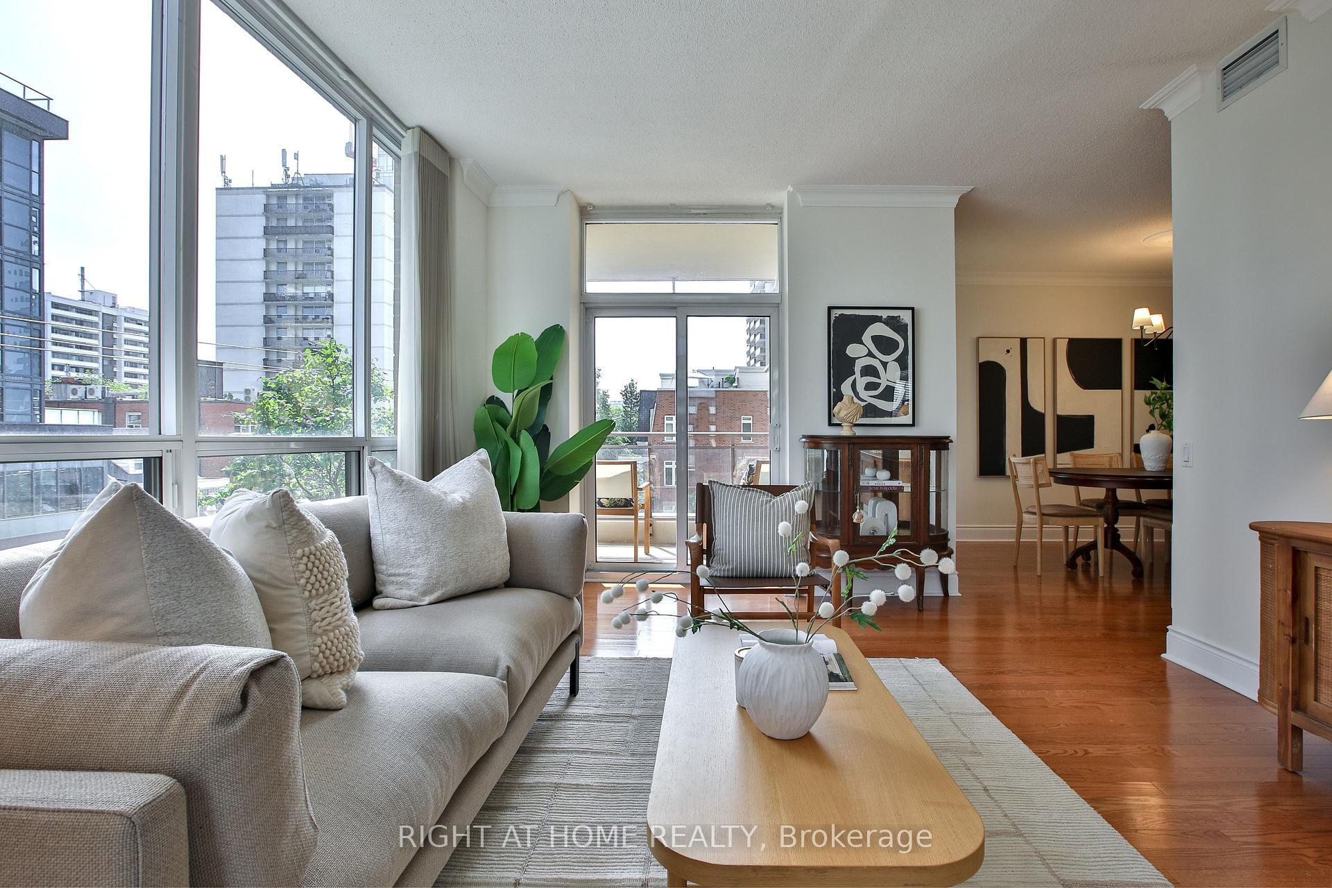 Photo 15 of Unit 404, 123 Eglinton Avenue E, Toronto, Mount Pleasant West — HOMEH