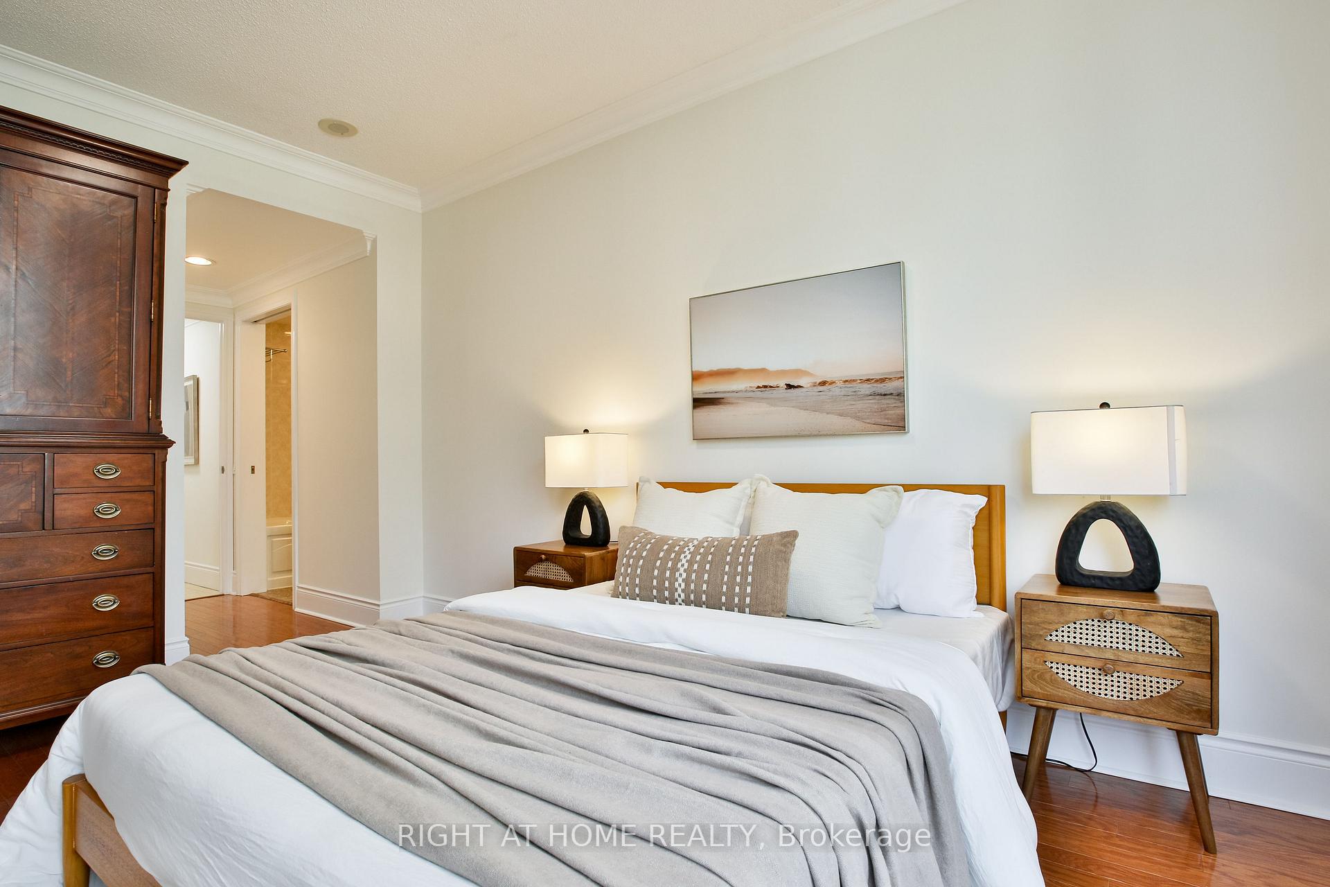 Photo 23 of Unit 404, 123 Eglinton Avenue E, Toronto, Mount Pleasant West — HOMEH