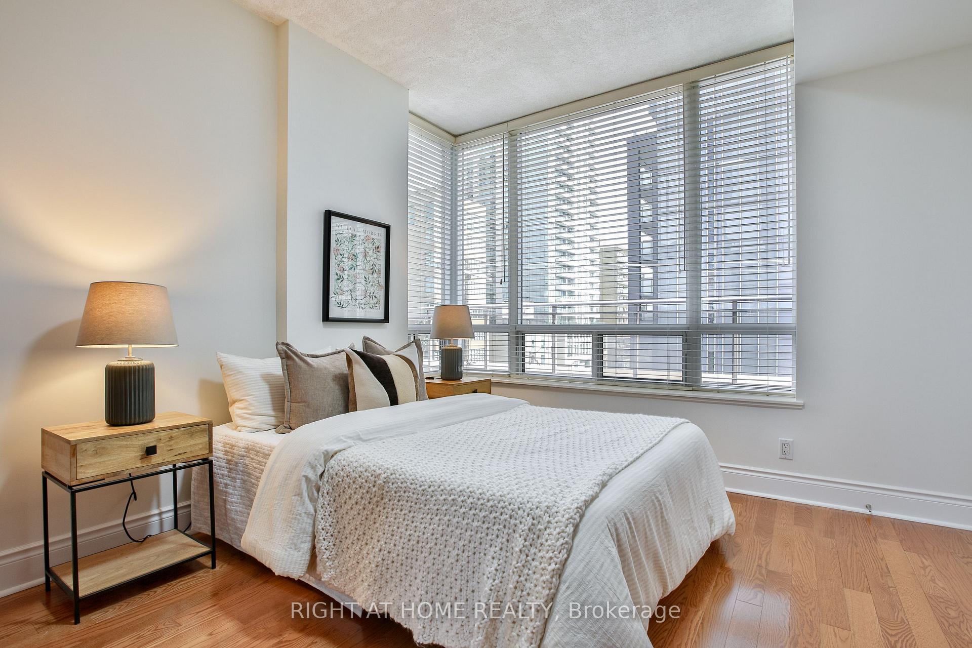 Photo 30 of Unit 404, 123 Eglinton Avenue E, Toronto, Mount Pleasant West — HOMEH