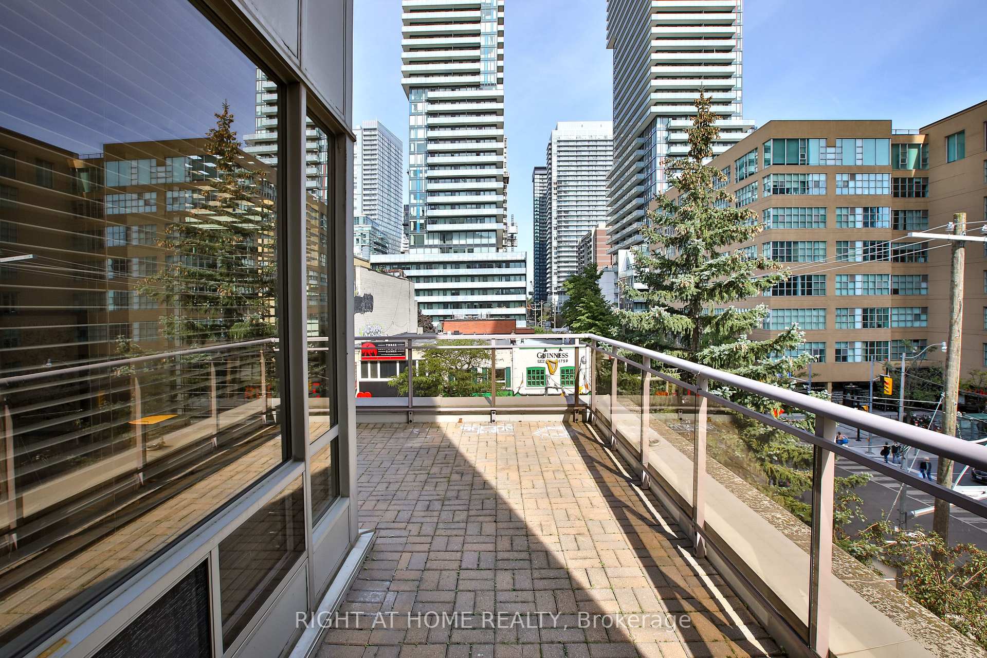 Photo 34 of Unit 404, 123 Eglinton Avenue E, Toronto, Mount Pleasant West — HOMEH