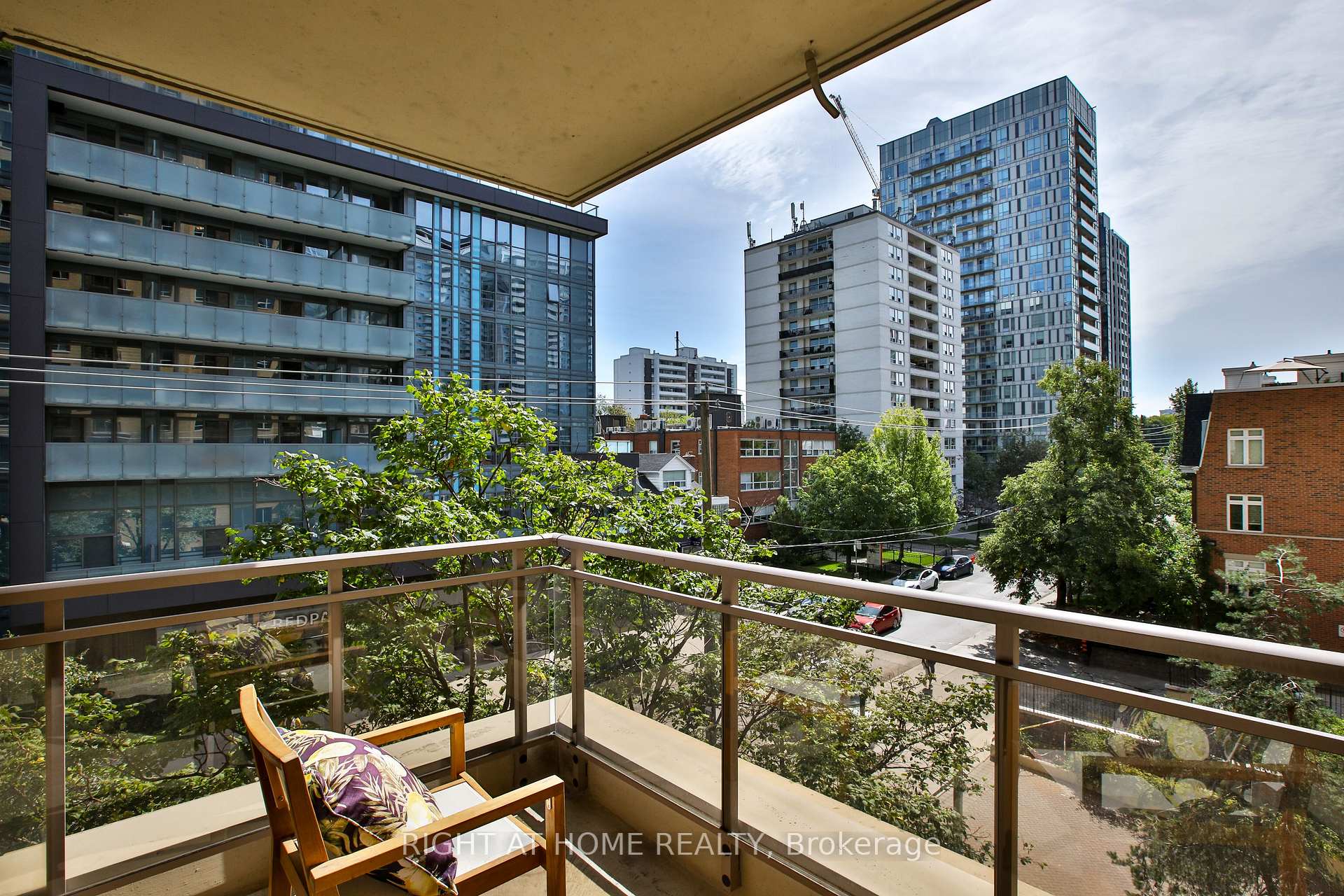 Photo 36 of Unit 404, 123 Eglinton Avenue E, Toronto, Mount Pleasant West — HOMEH