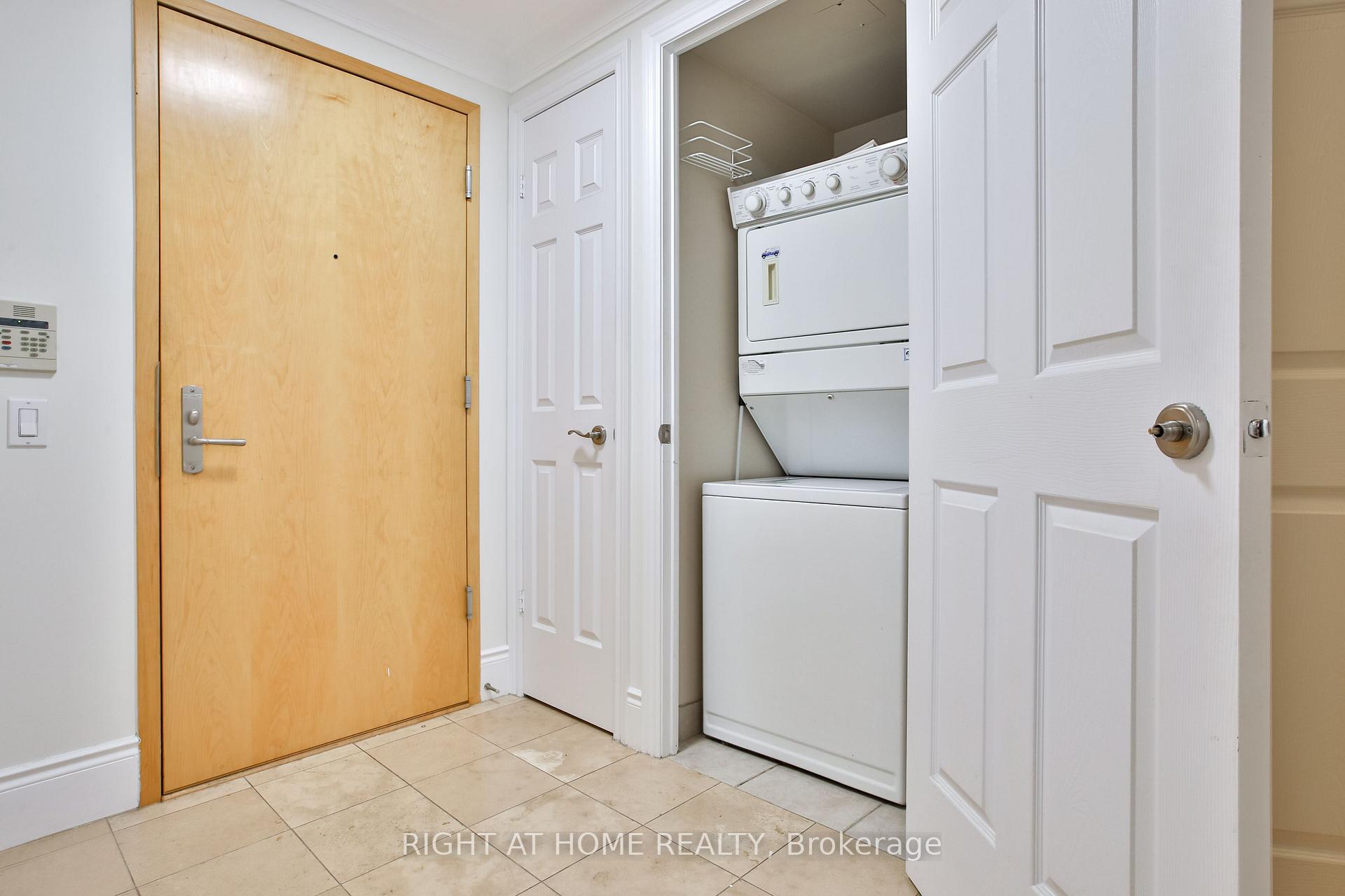 Photo 37 of Unit 404, 123 Eglinton Avenue E, Toronto, Mount Pleasant West — HOMEH