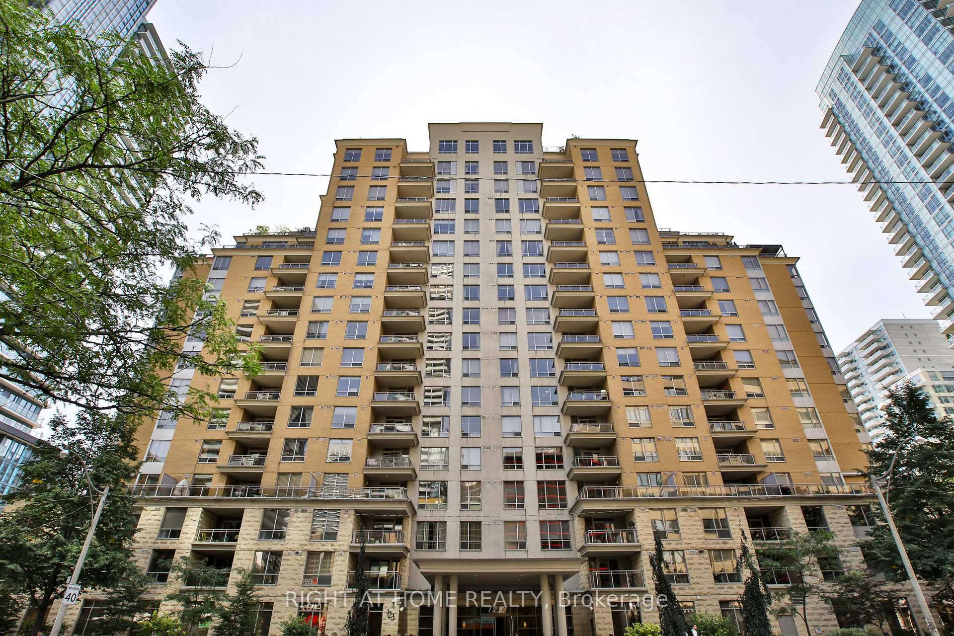 Photo 45 of Unit 404, 123 Eglinton Avenue E, Toronto, Mount Pleasant West — HOMEH