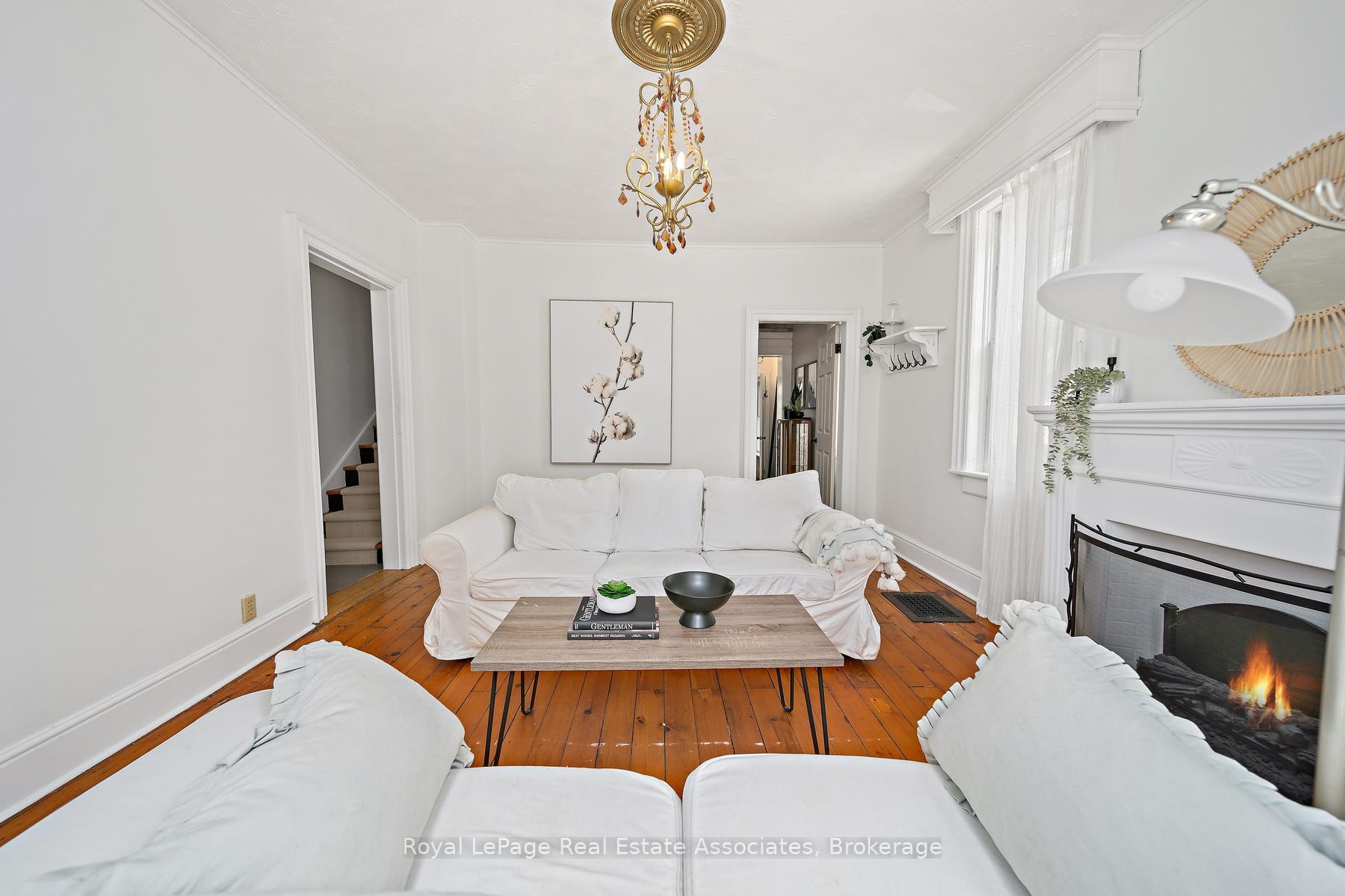 Photo 10 of 231 Arthur Street, Halton Hills, Acton — HOMEH