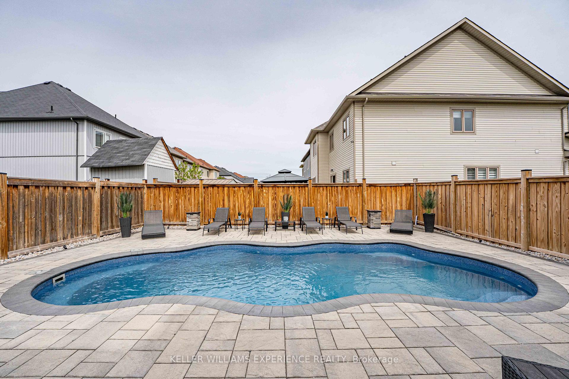 Photo 42 of 105 Decarolis Crescent, Essa, Angus — HOMEH