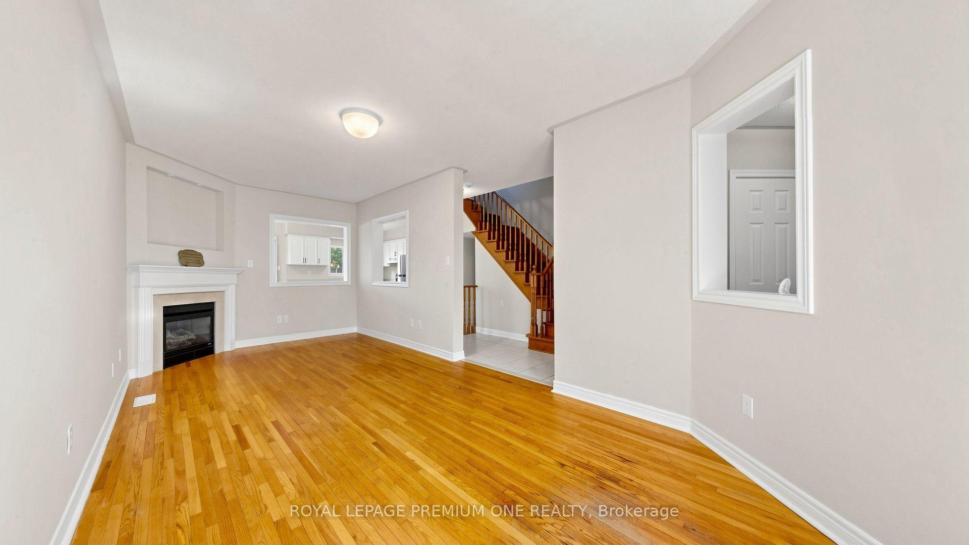 Photo 7 of 37 Coolspring Crescent, Caledon, Bolton East — HOMEH