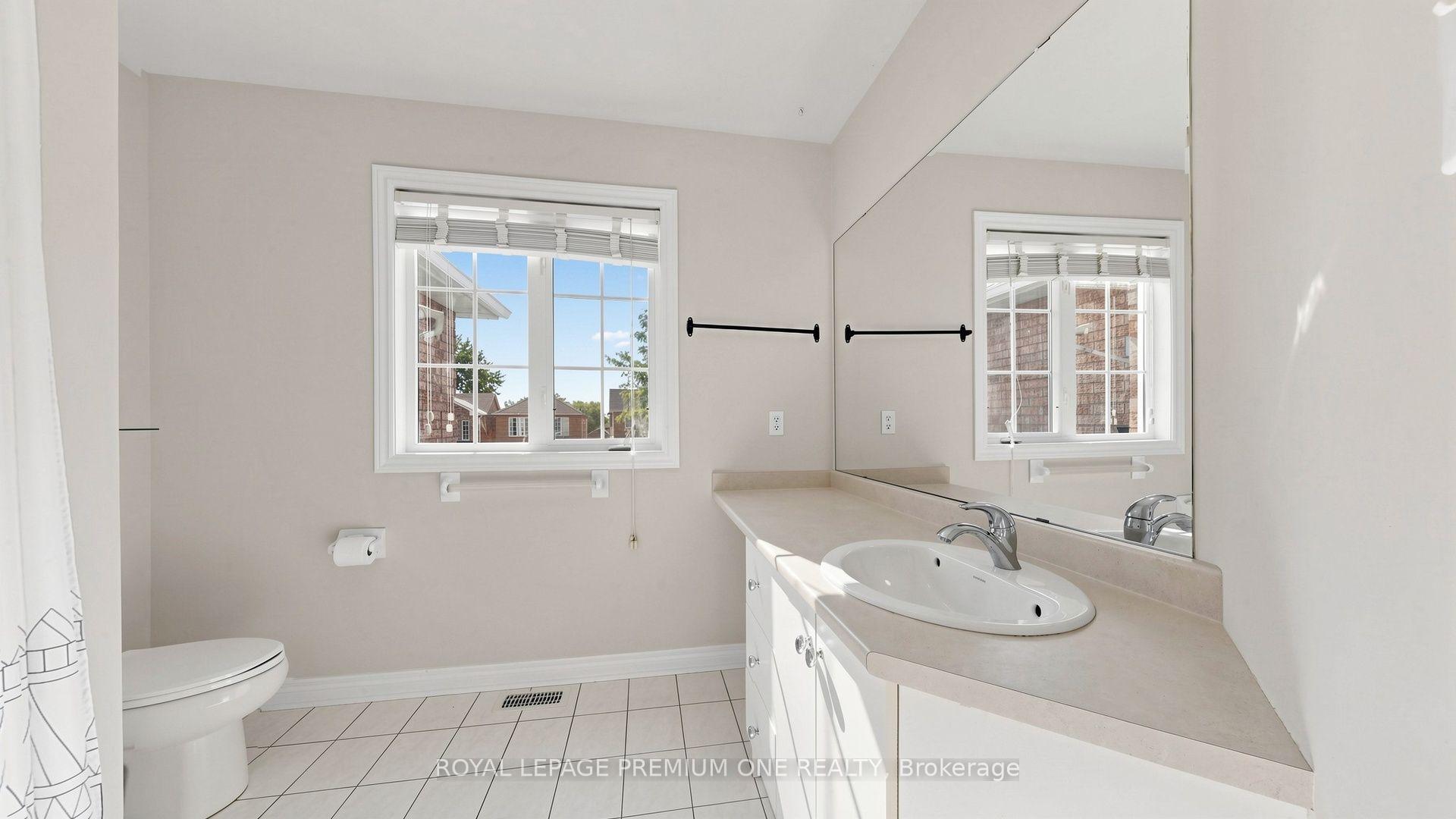 Photo 27 of 37 Coolspring Crescent, Caledon, Bolton East — HOMEH