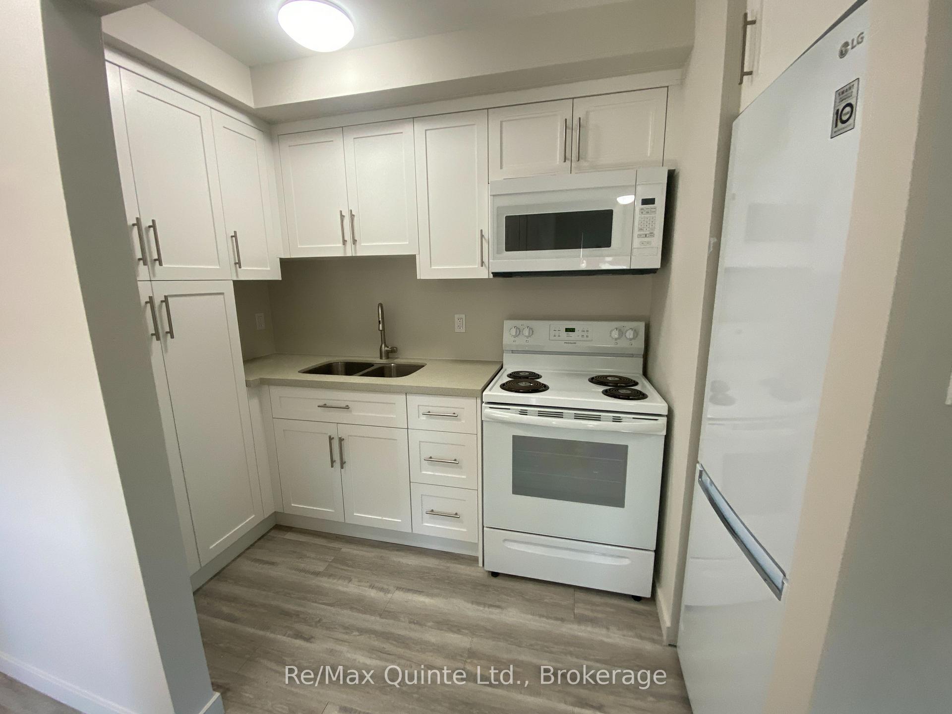 Photo 8 of Unit 3, 2 Village Drive, Belleville, Belleville Ward — HOMEH