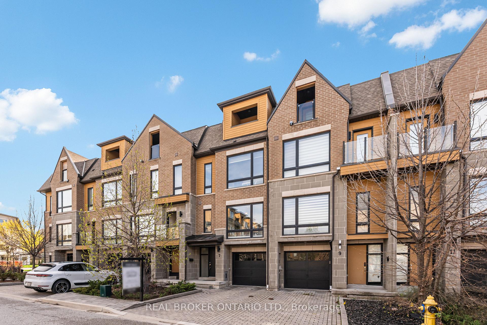 Front of 7 Kenneth Wood Crescent