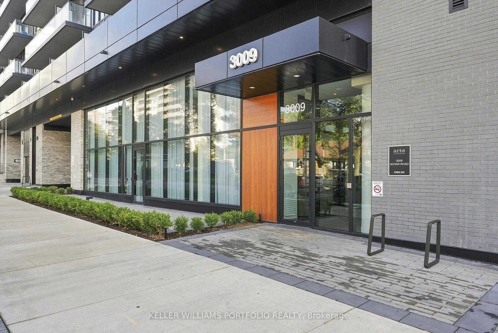 Front of Unit 914, 3009 Novar Road