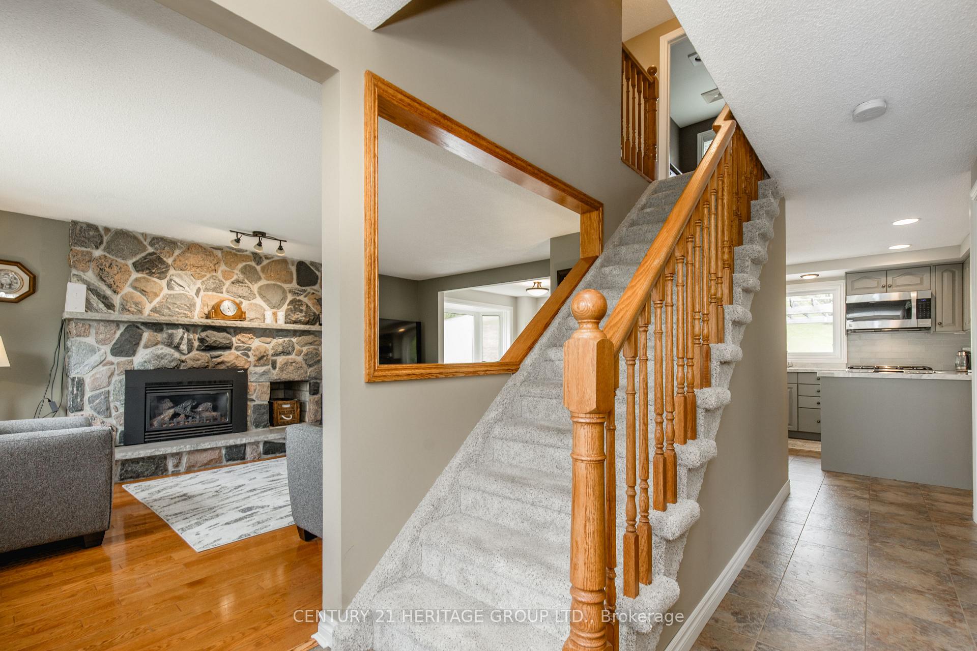 Photo 7 of 5827 7th Line, New Tecumseth, Rural New Tecumseth — HOMEH