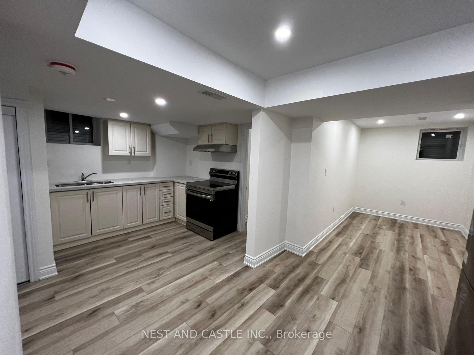 Photo 9 of 33 Lanark Circle, Brampton, Credit Valley — HOMEH