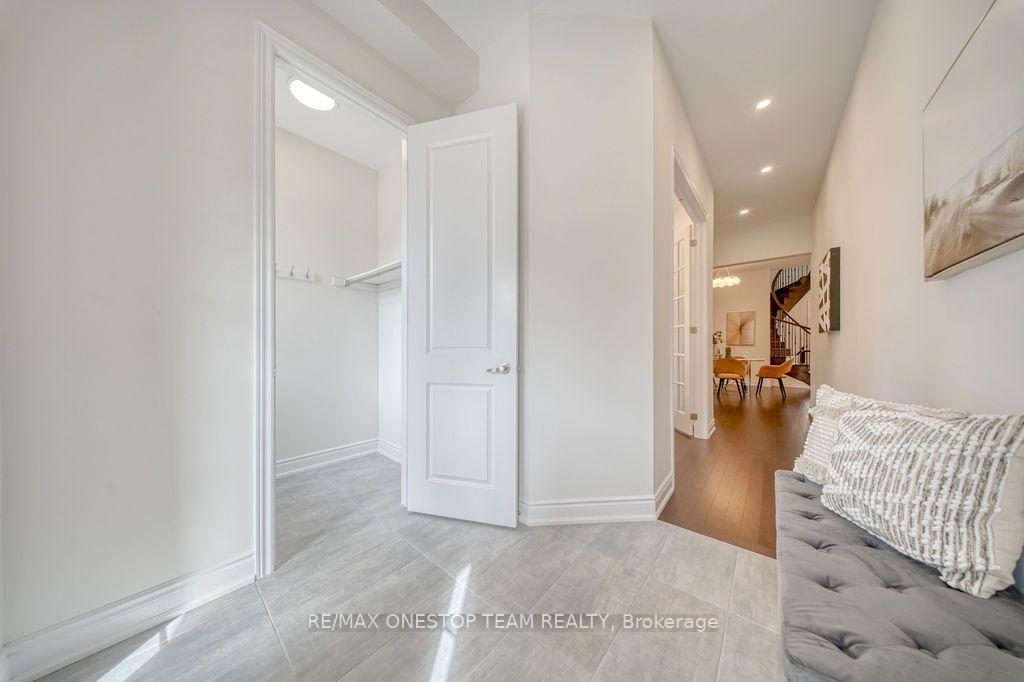 Photo 4 of 70 Madoc Place, Vaughan, Vellore Village — HOMEH