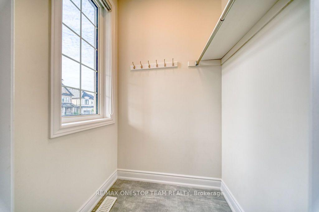 Photo 5 of 70 Madoc Place, Vaughan, Vellore Village — HOMEH