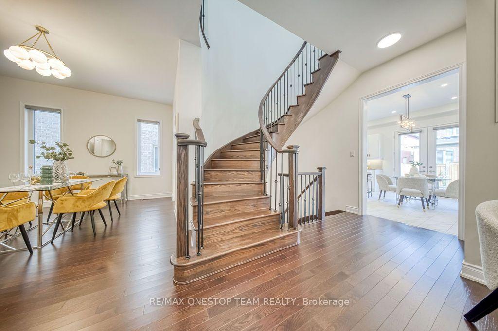 Photo 8 of 70 Madoc Place, Vaughan, Vellore Village — HOMEH