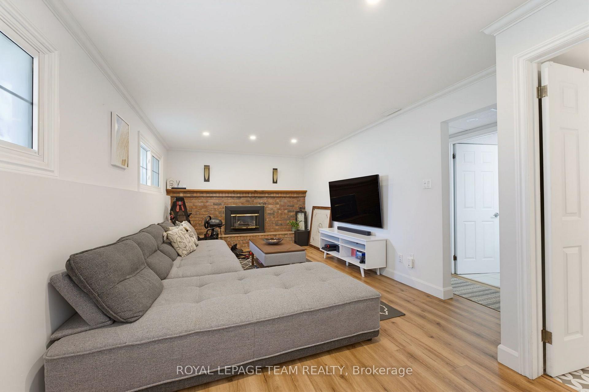 Photo 36 of 49 Owlshead Road, Ottawa, Munster — HOMEH
