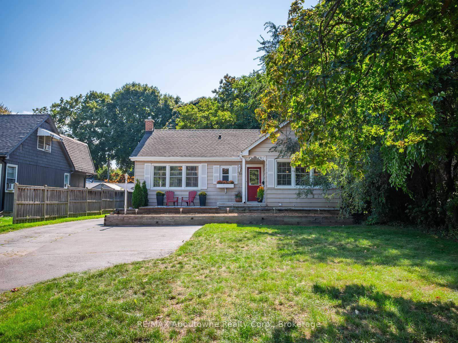 Photo 5 of 938 King Road, Burlington, LaSalle — HOMEH