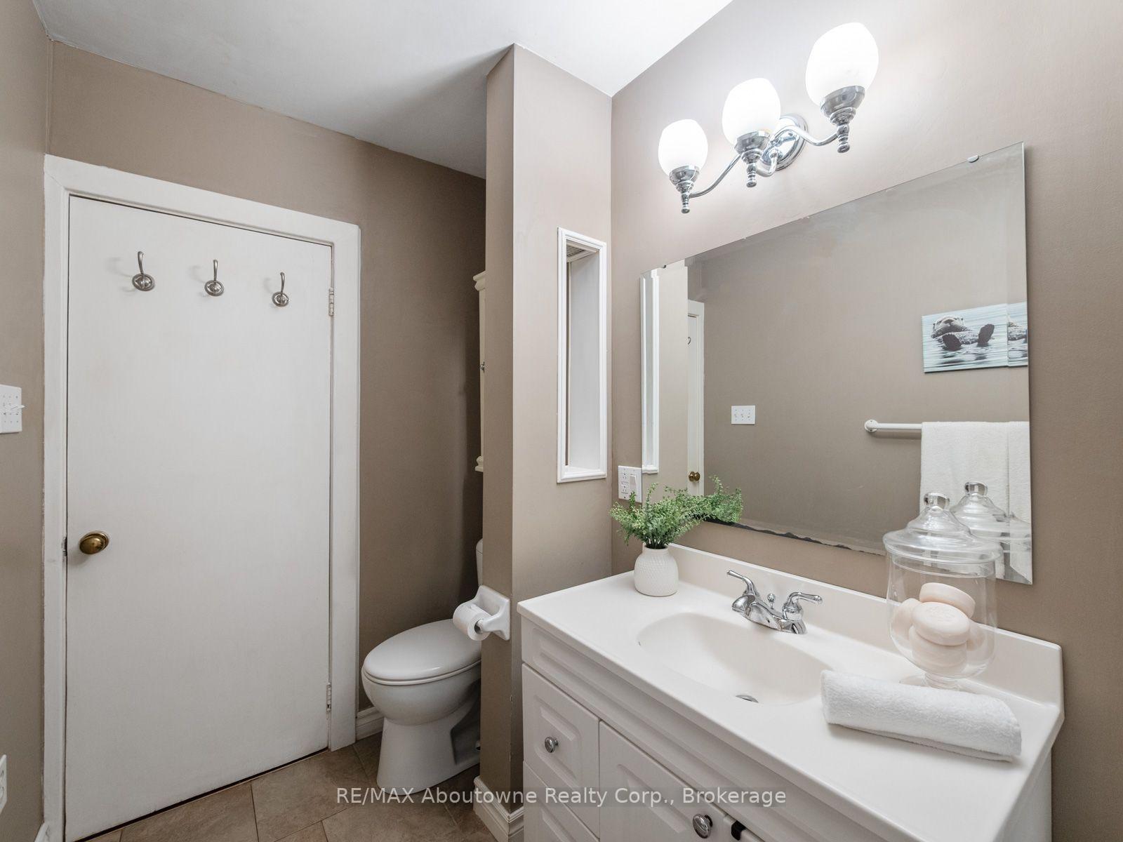 Photo 34 of 938 King Road, Burlington, LaSalle — HOMEH
