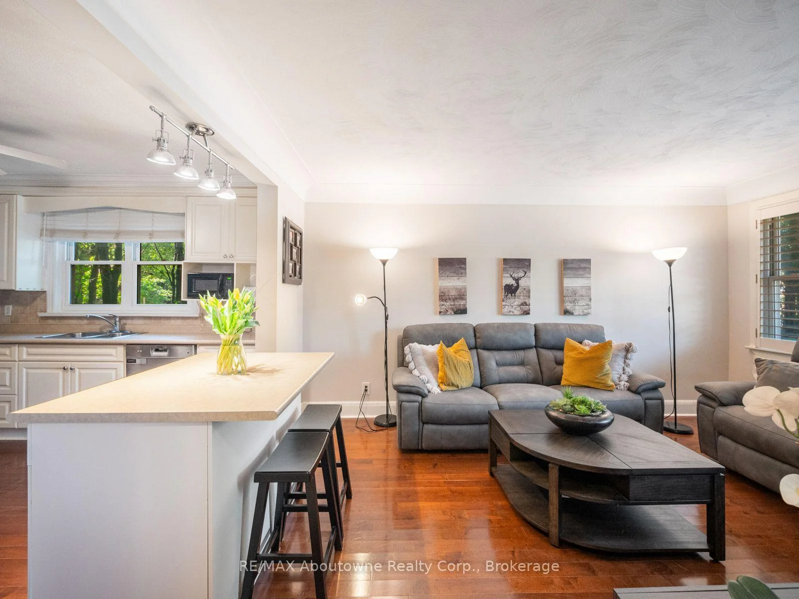 Photo 36 of 938 King Road, Burlington, LaSalle — HOMEH
