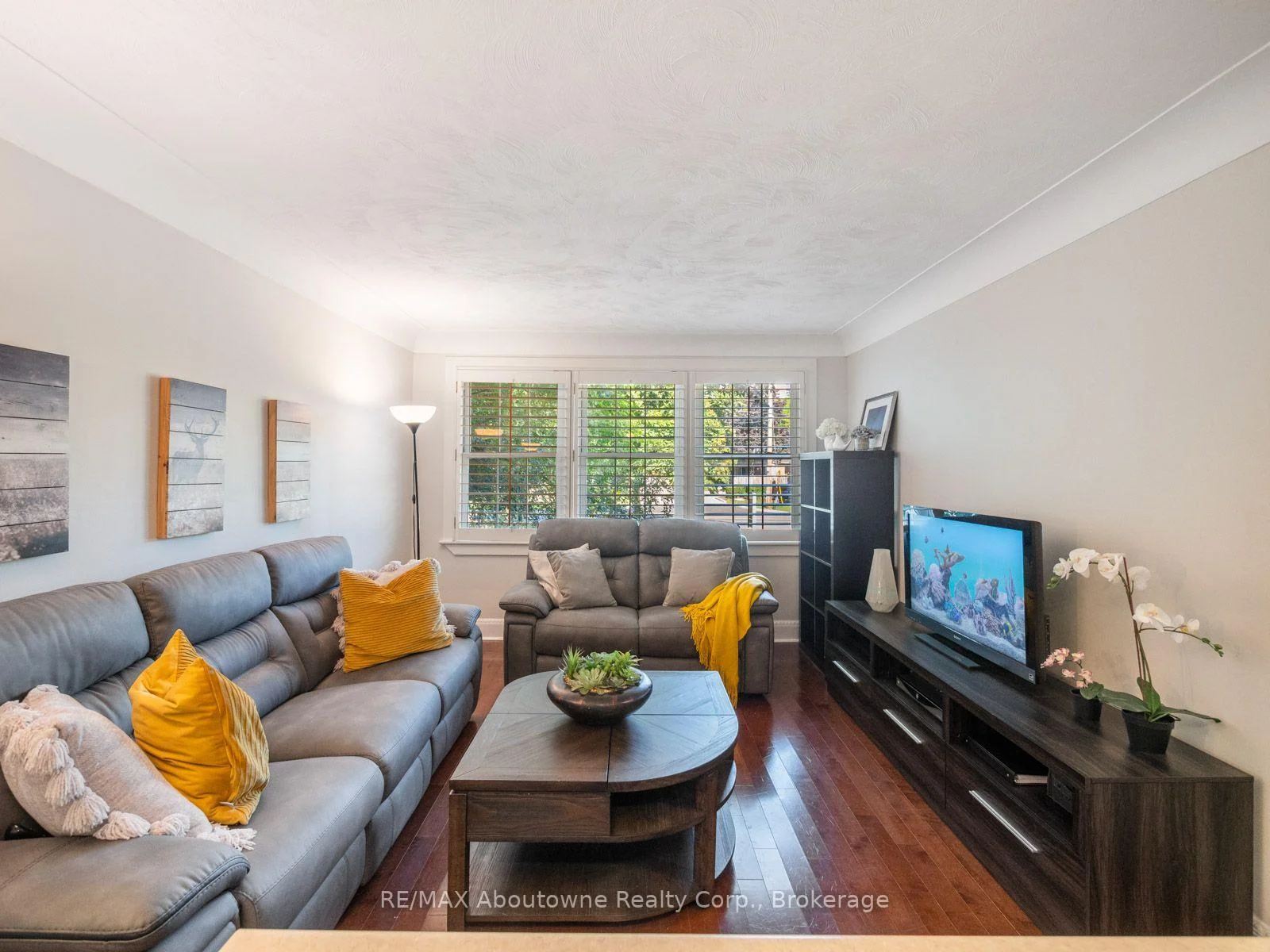 Photo 37 of 938 King Road, Burlington, LaSalle — HOMEH