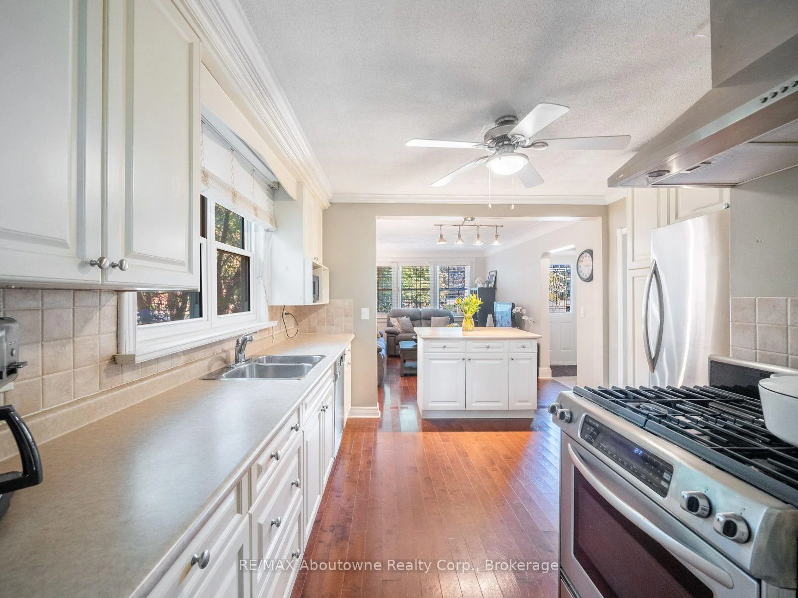 Photo 39 of 938 King Road, Burlington, LaSalle — HOMEH