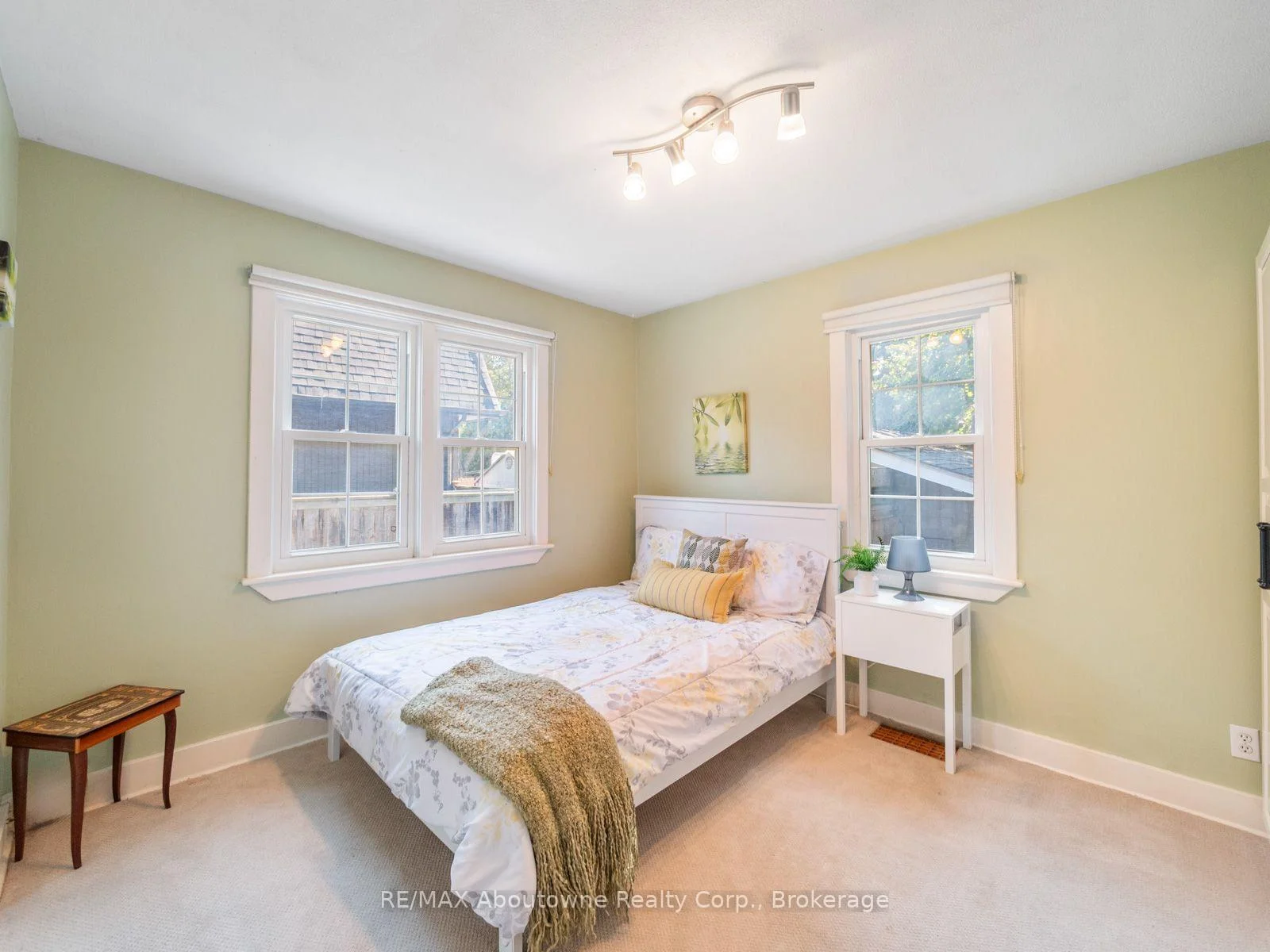 Photo 46 of 938 King Road, Burlington, LaSalle — HOMEH