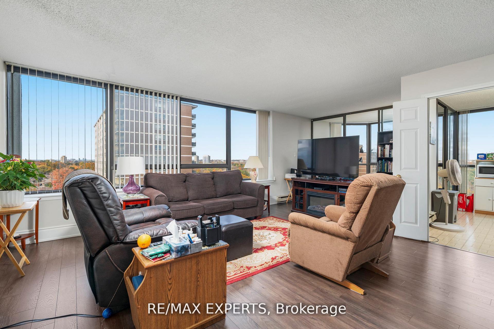 Photo 12 of Unit 1103, 40 Richview Road, Etobicoke, Humber Heights — HOMEH