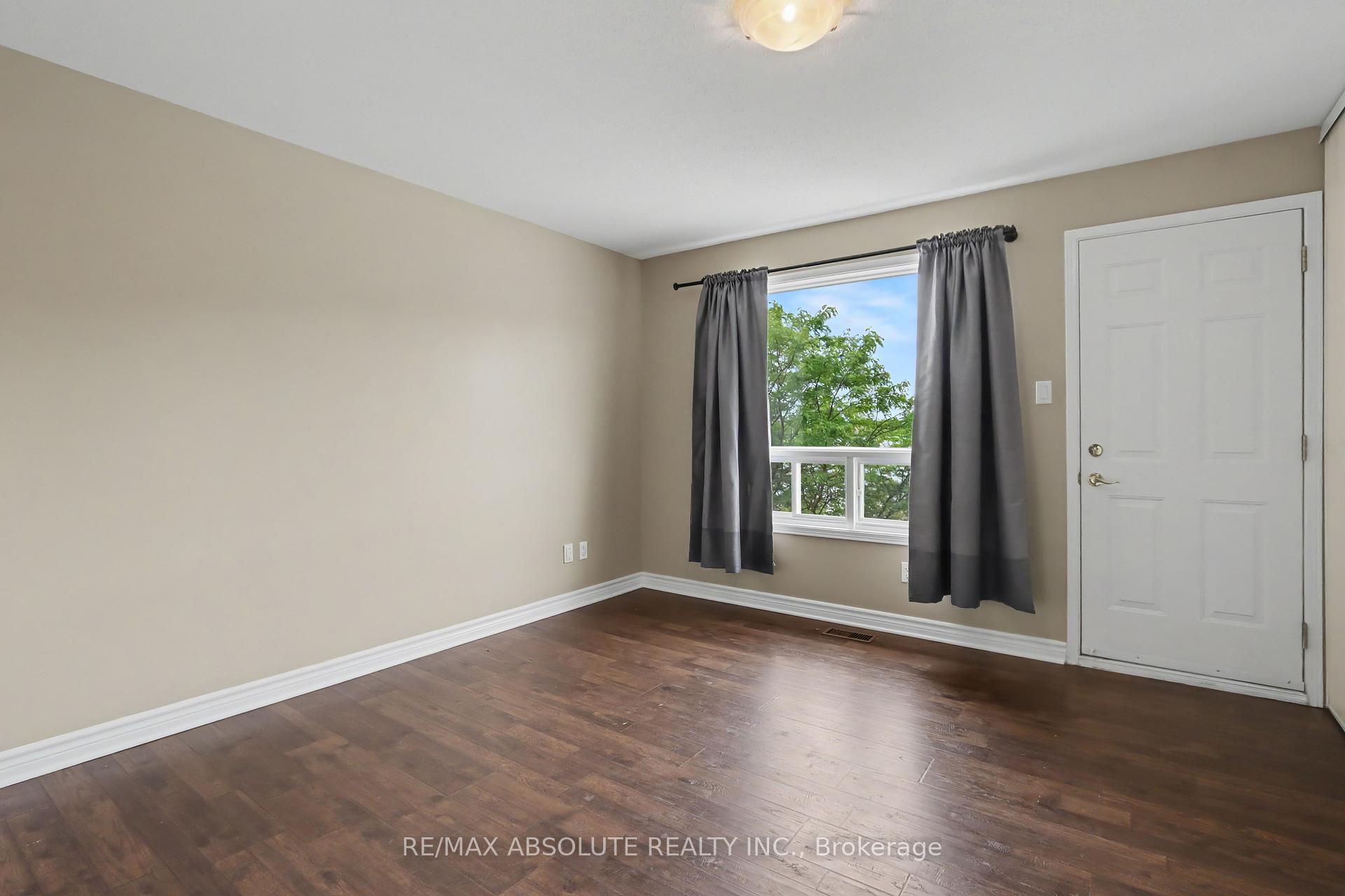 Photo 13 of 294 Cresthaven Drive, Ottawa, Barrhaven East — HOMEH