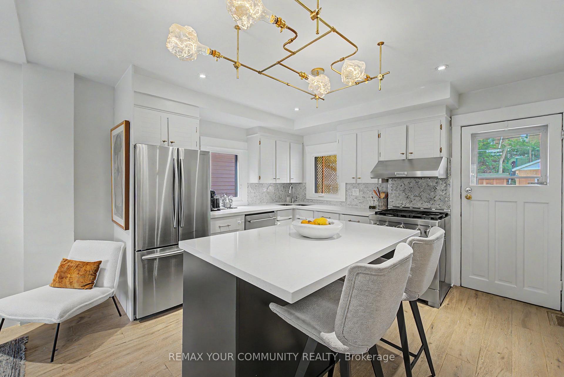 Photo 4 of 16 Cordella Avenue, Toronto, Rockcliffe-Smythe — HOMEH
