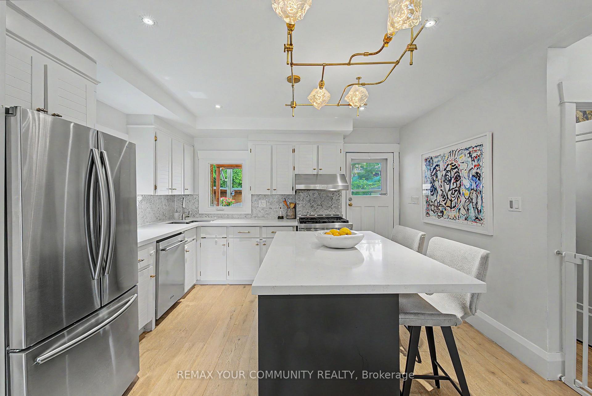 Photo 5 of 16 Cordella Avenue, Toronto, Rockcliffe-Smythe — HOMEH