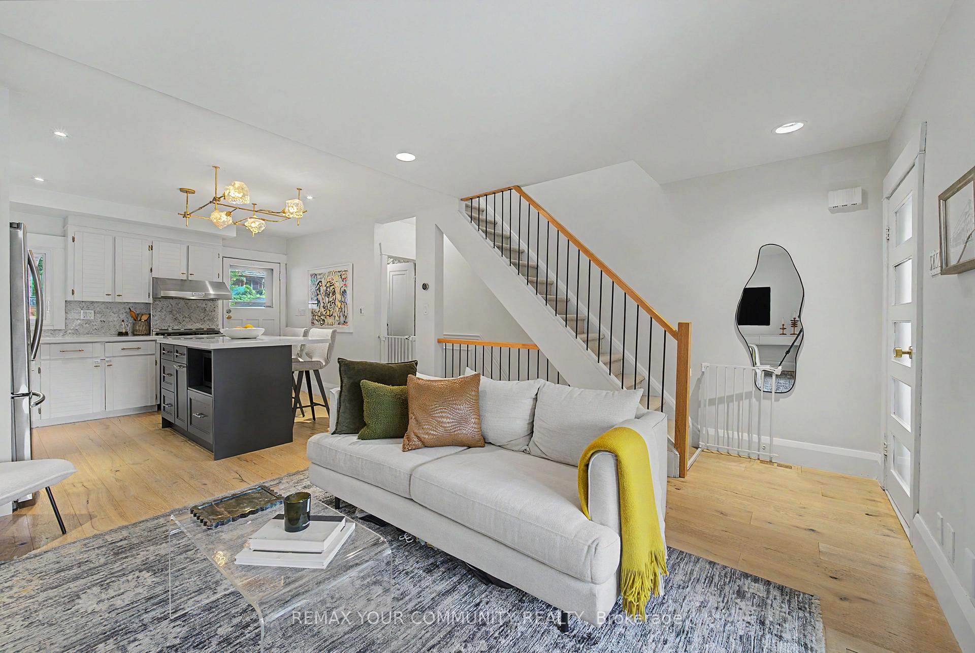 Photo 9 of 16 Cordella Avenue, Toronto, Rockcliffe-Smythe — HOMEH