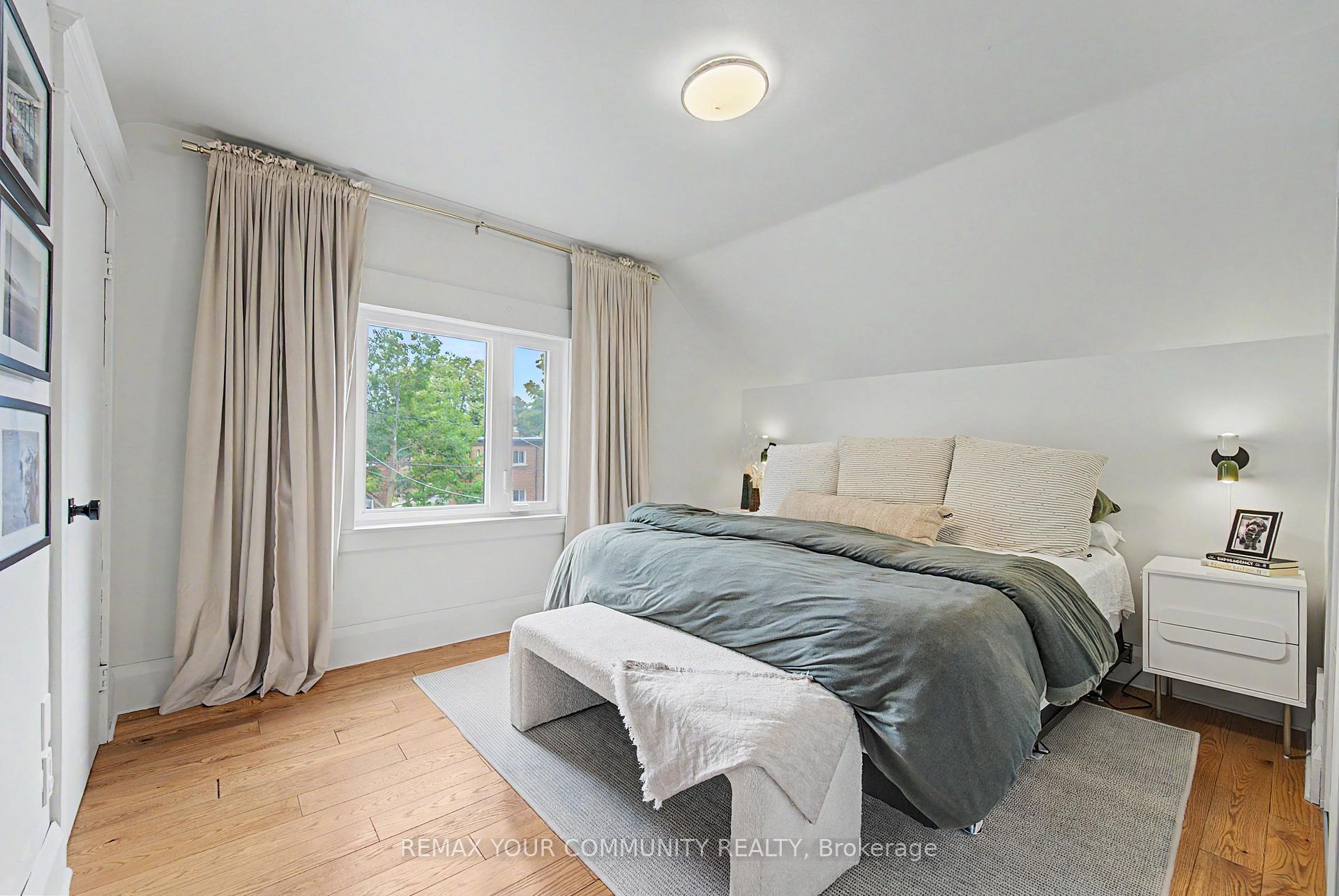 Photo 12 of 16 Cordella Avenue, Toronto, Rockcliffe-Smythe — HOMEH