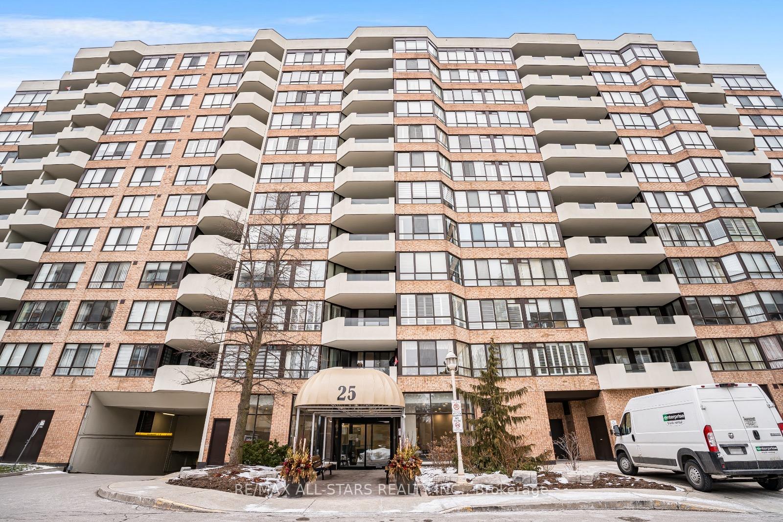 Photo 2 of Unit 817, 25 Austin Drive, Markham, Markville — HOMEH
