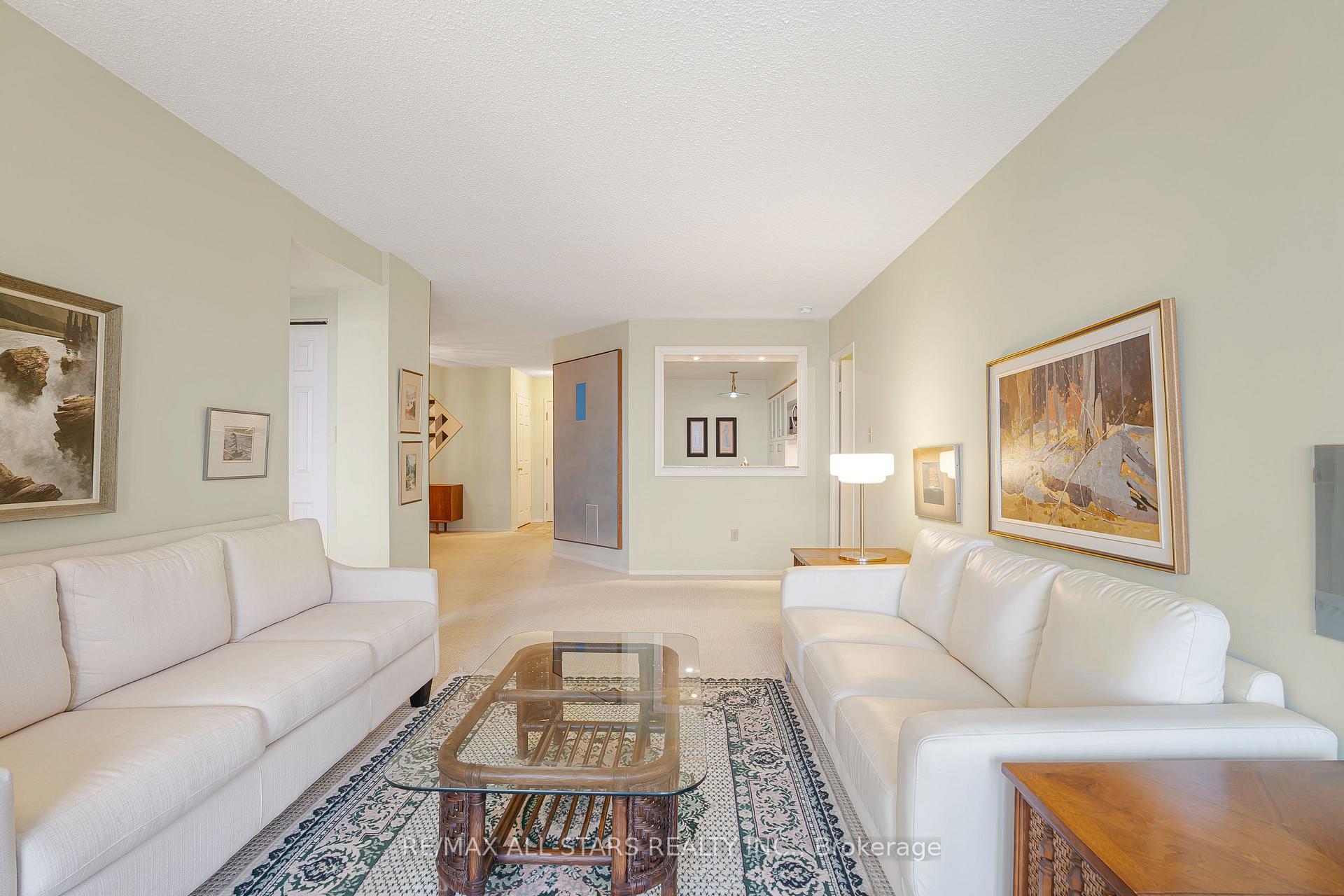 Photo 3 of Unit 817, 25 Austin Drive, Markham, Markville — HOMEH