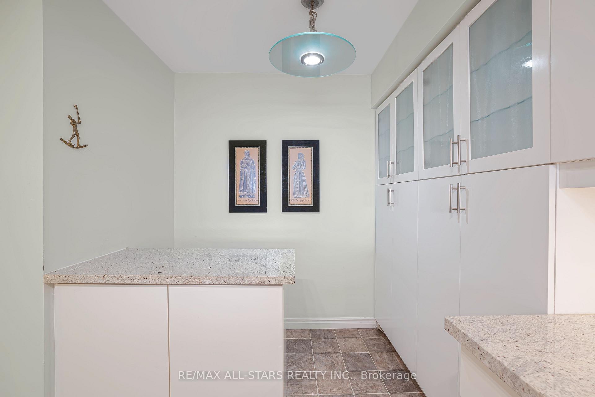 Photo 13 of Unit 817, 25 Austin Drive, Markham, Markville — HOMEH
