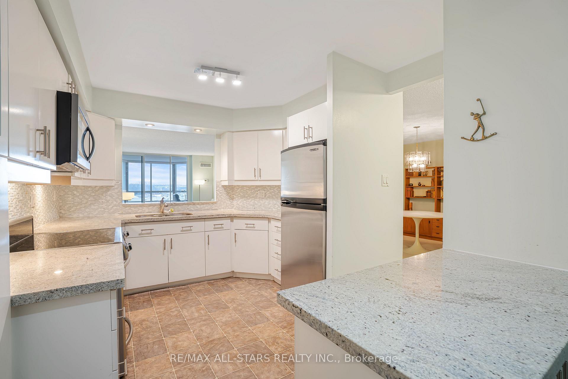 Photo 14 of Unit 817, 25 Austin Drive, Markham, Markville — HOMEH