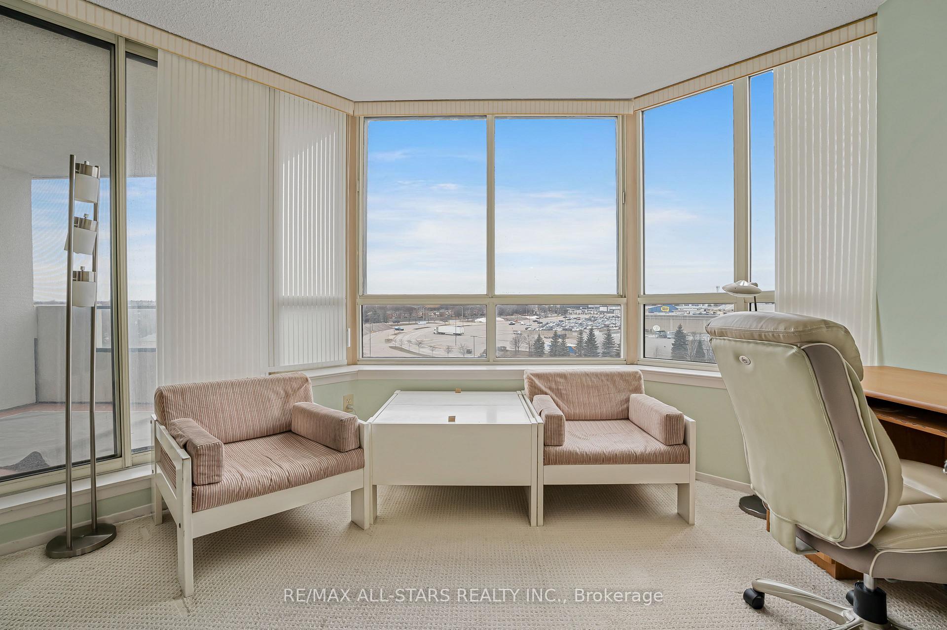 Photo 16 of Unit 817, 25 Austin Drive, Markham, Markville — HOMEH