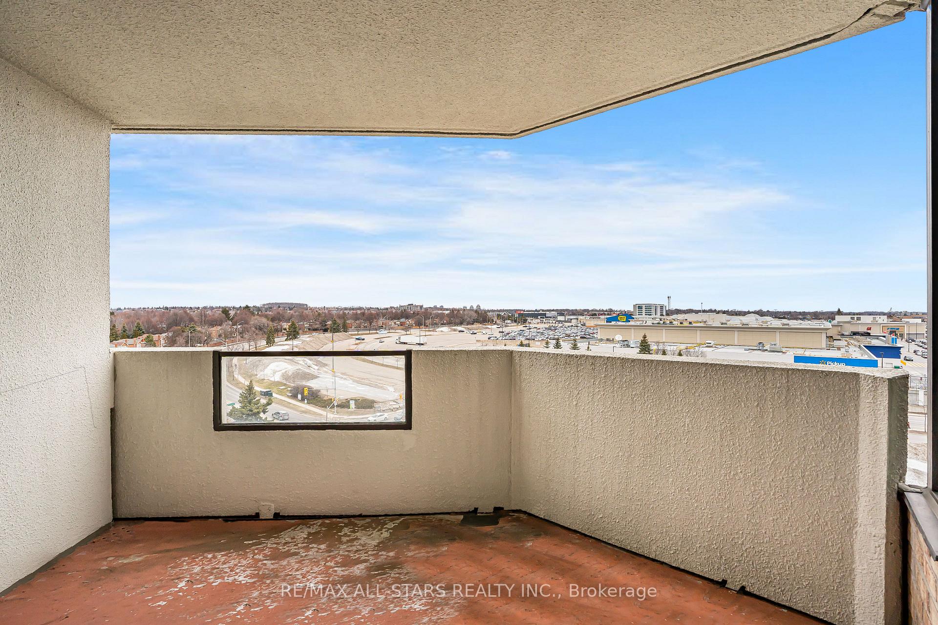 Photo 18 of Unit 817, 25 Austin Drive, Markham, Markville — HOMEH