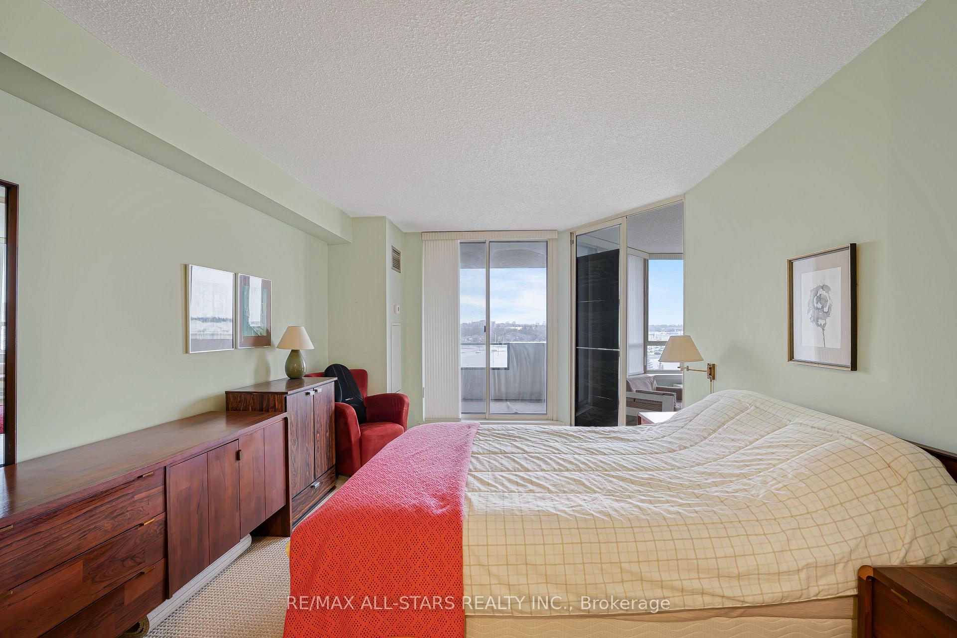 Photo 22 of Unit 817, 25 Austin Drive, Markham, Markville — HOMEH