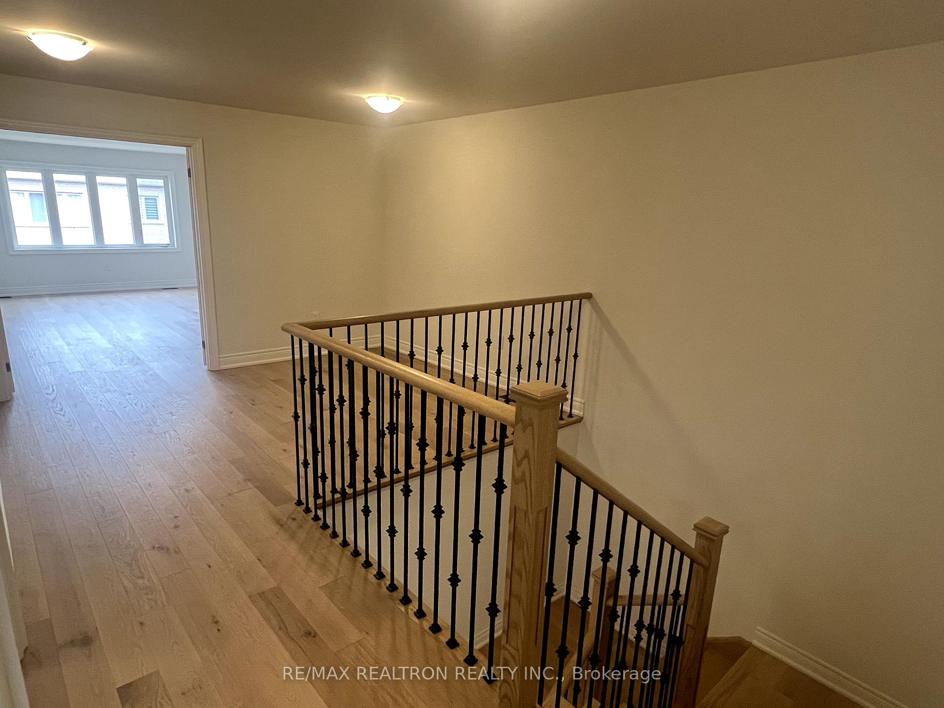Photo 11 of 65 Kentledge Avenue, East Gwillimbury, Holland Landing — HOMEH
