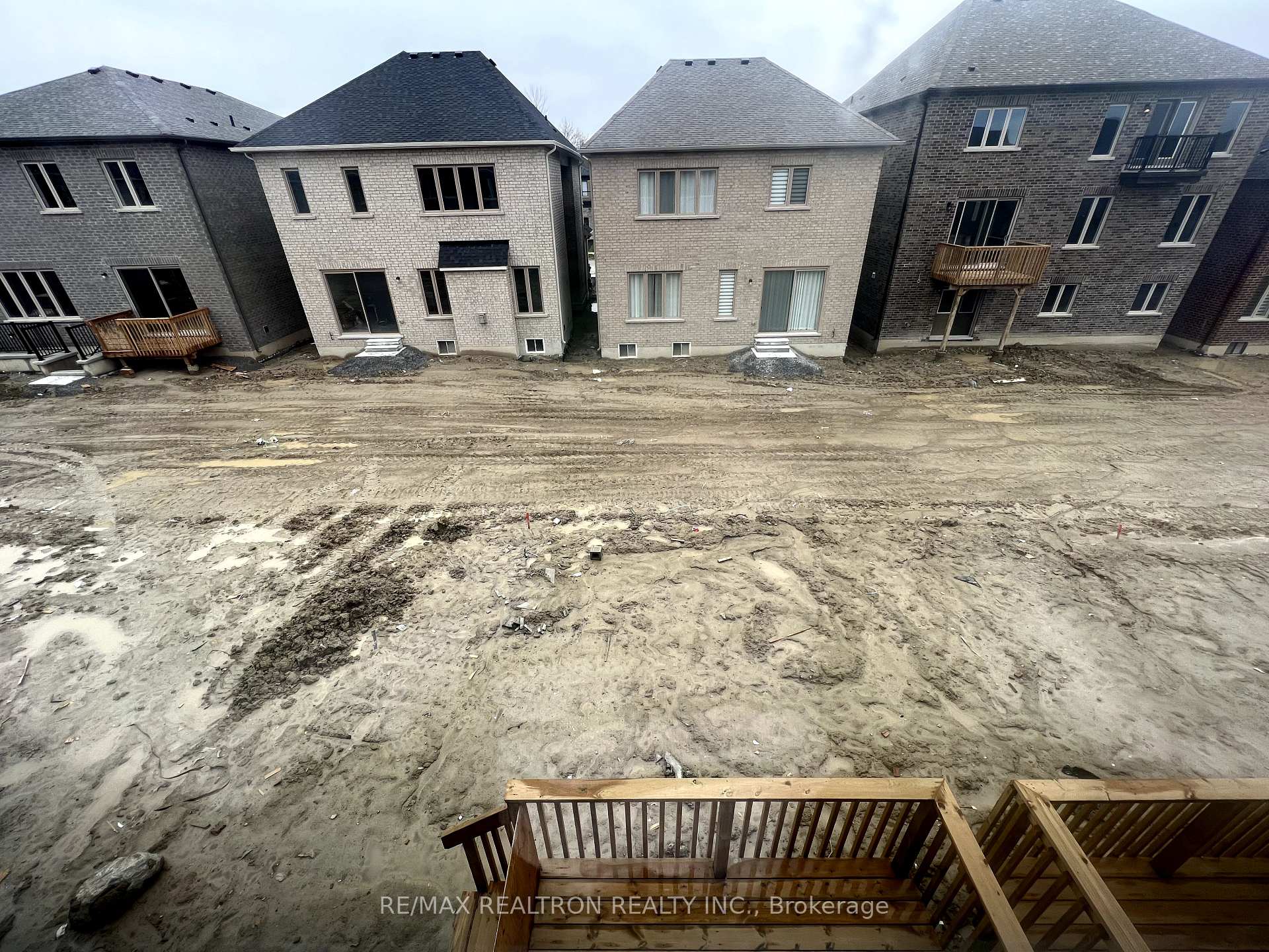Photo 25 of 65 Kentledge Avenue, East Gwillimbury, Holland Landing — HOMEH
