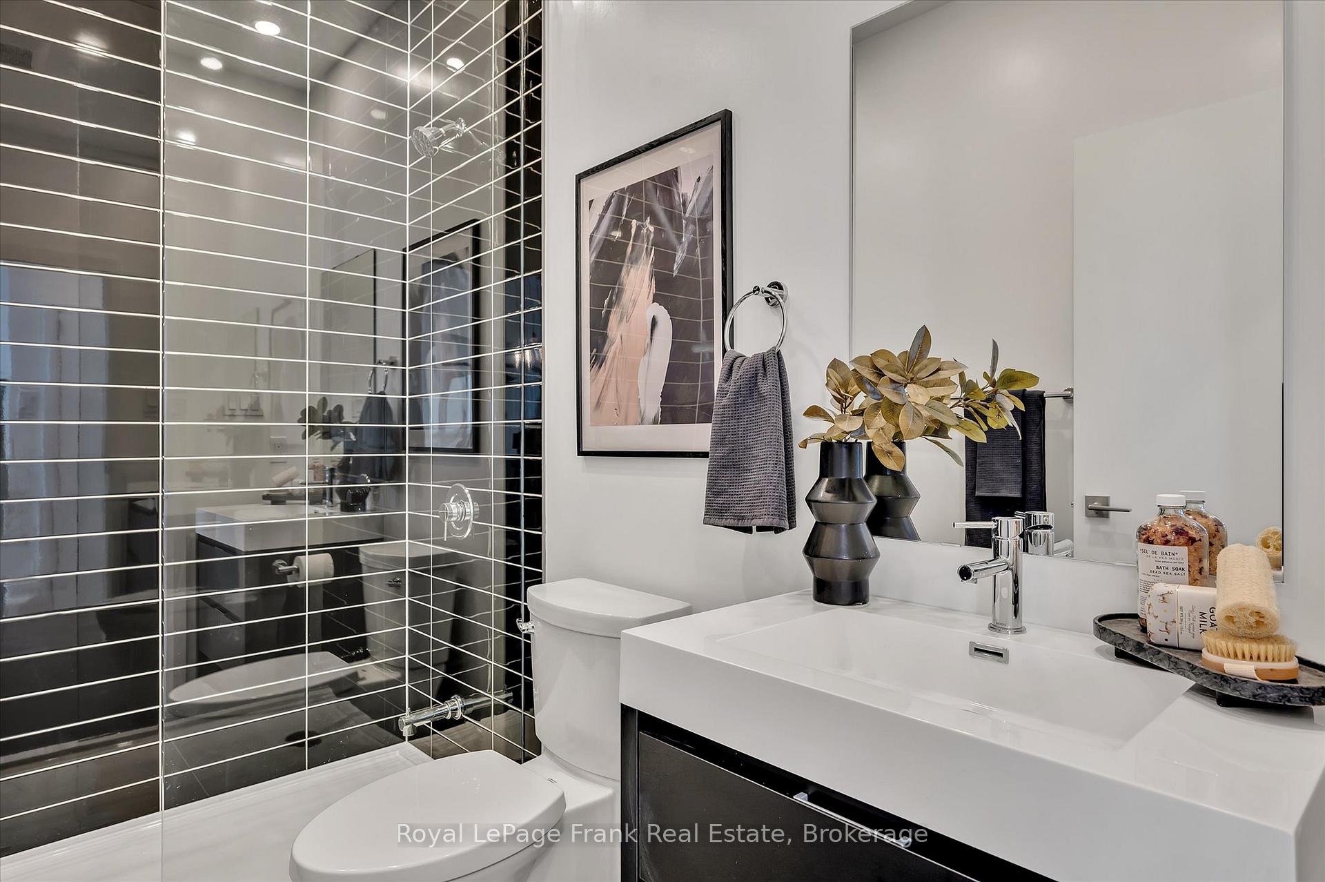 Photo 16 of Unit 902, 195 Hunter Street, Peterborough, Ashburnham Ward 4 — HOMEH