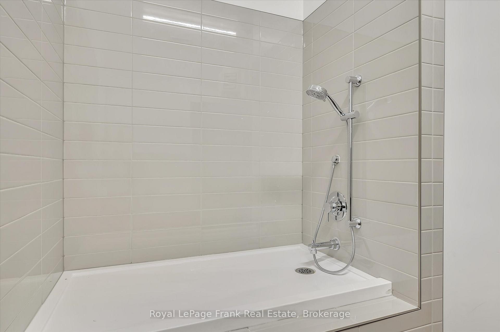 Photo 35 of Unit 902, 195 Hunter Street, Peterborough, Ashburnham Ward 4 — HOMEH