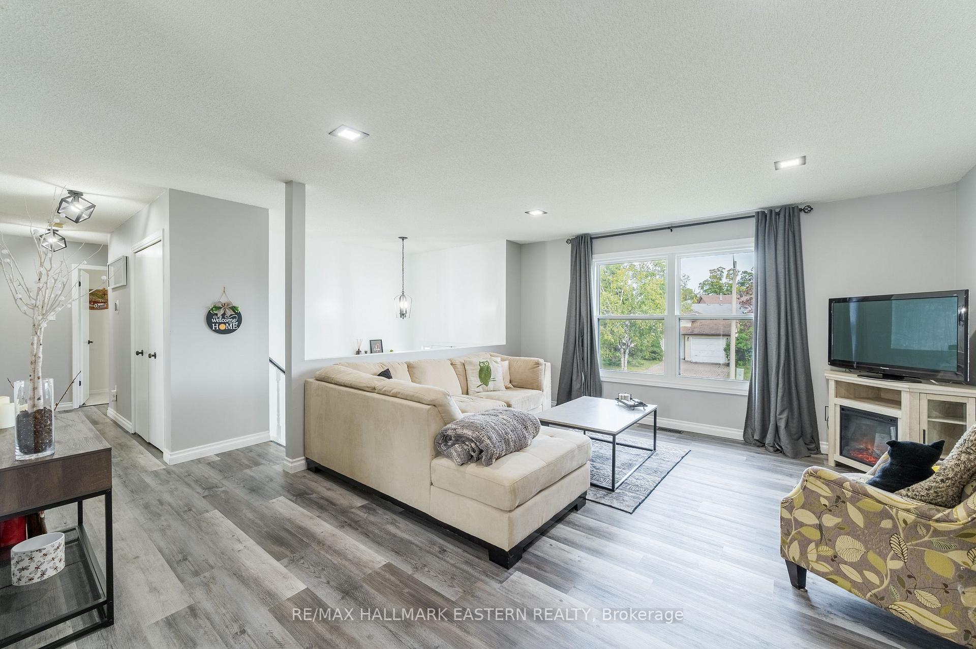 Photo 6 of 1663 Ramblewood Drive, Peterborough, Otonabee Ward 1 — HOMEH