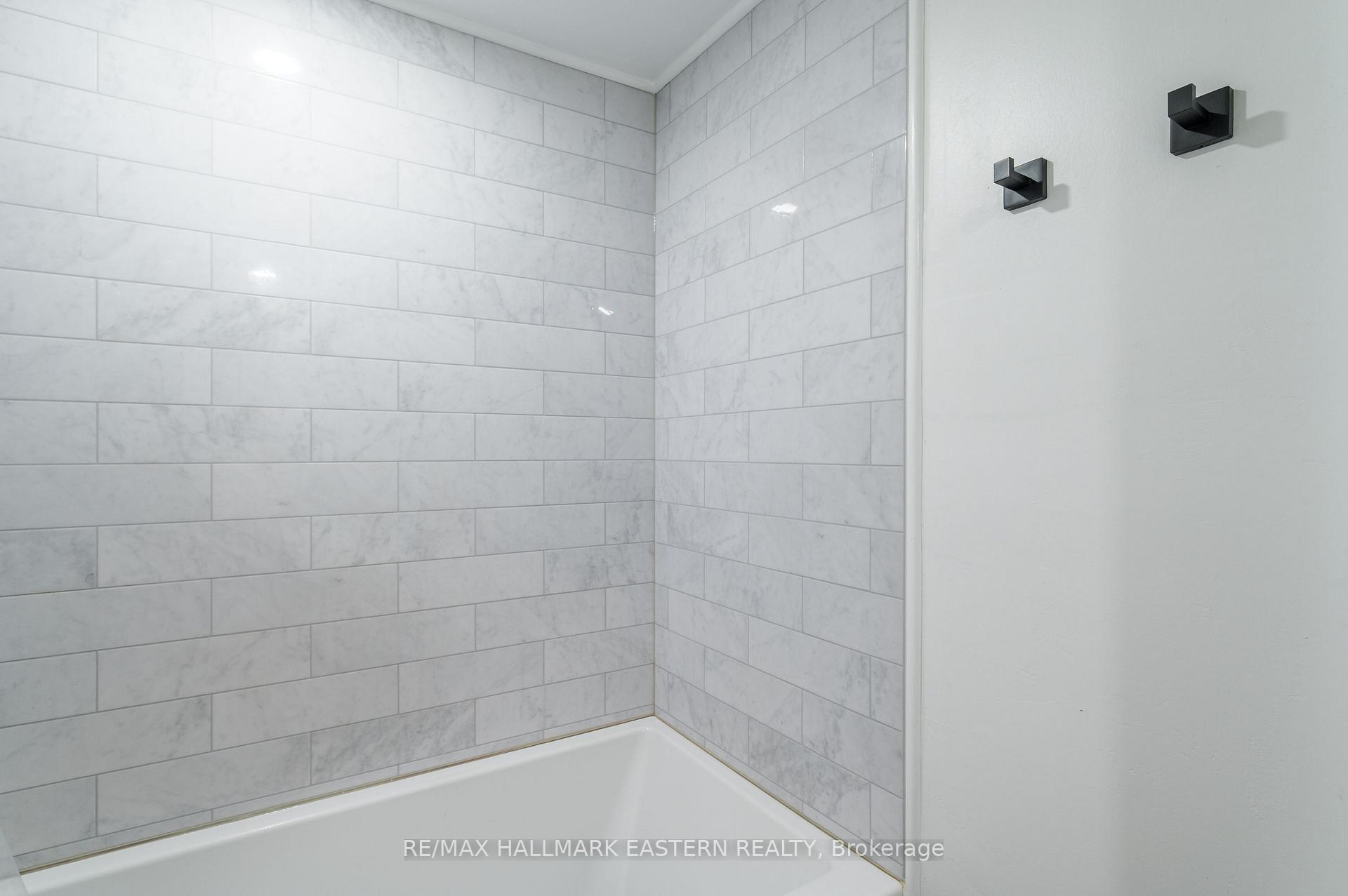 Photo 31 of 1663 Ramblewood Drive, Peterborough, Otonabee Ward 1 — HOMEH