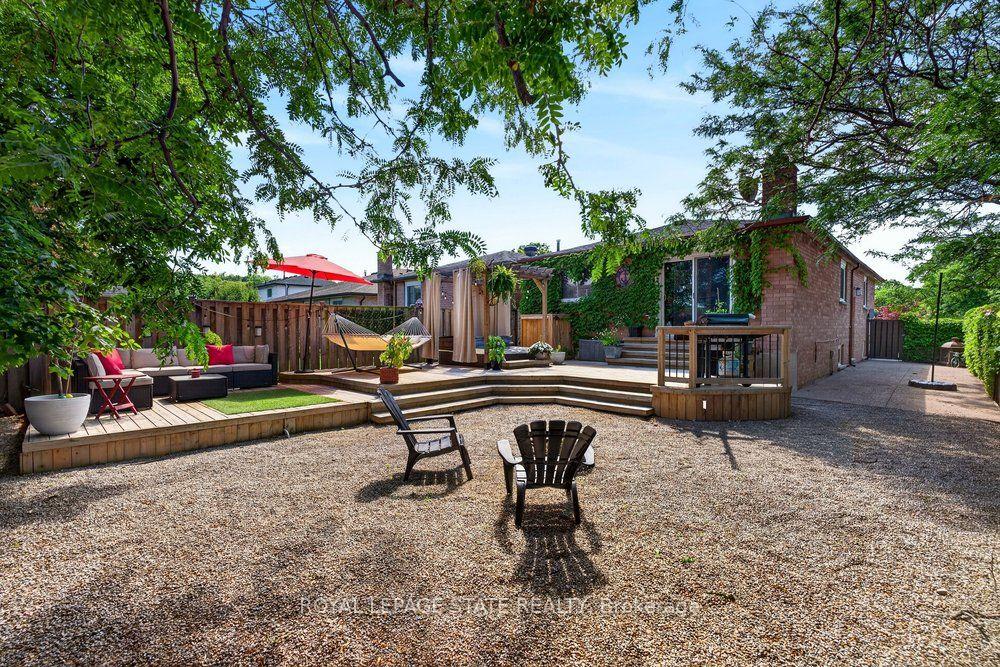 Photo 2 of 102 Birchlawn Drive, Hamilton, Stoney Creek — HOMEH